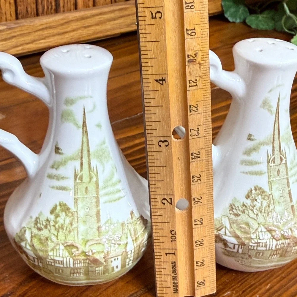J G Meakin Salt Pepper Shakers Romance England Green White Excellent Handled Set